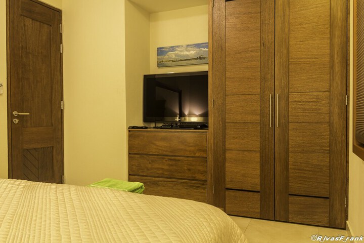 Room 43 of 101