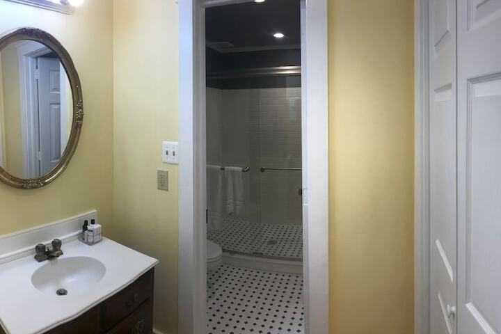 Room 60 of 64