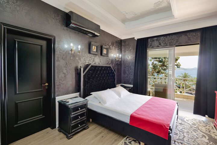 Room 62 of 148