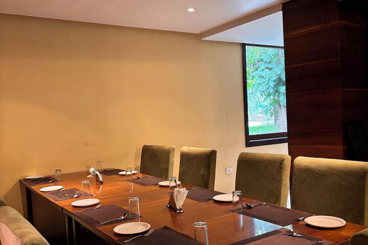 Dining 47 of 68