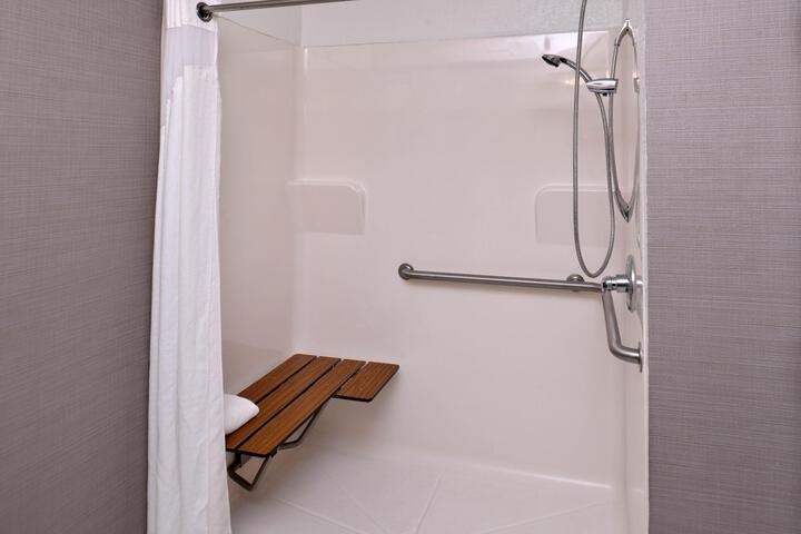 Standard King Bed Accessible (4 of 16)