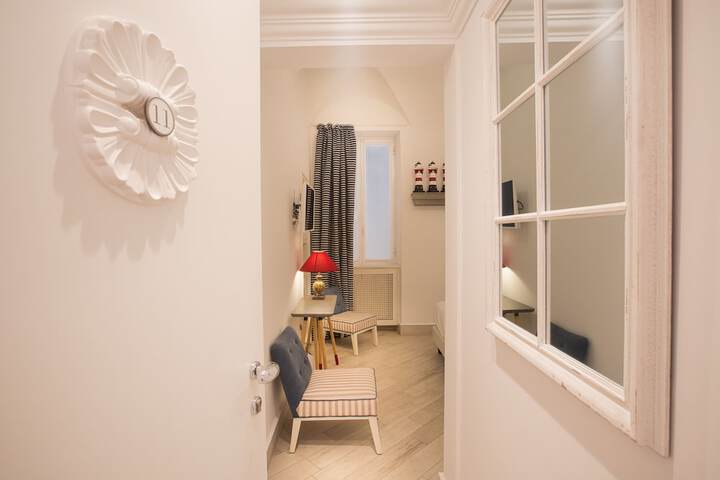 Room 9 of 73