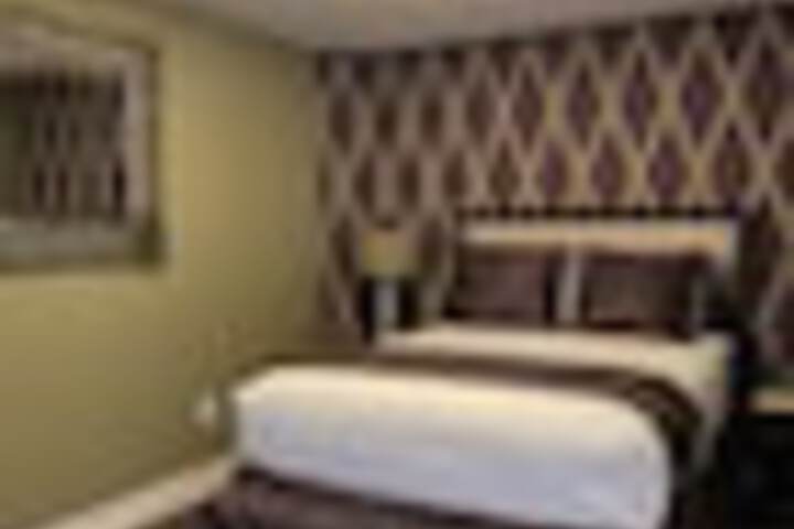 Room 137 of 285