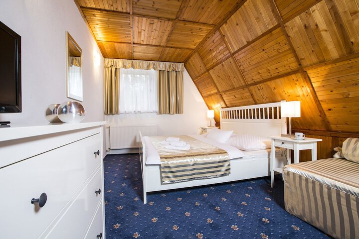 Room 27 of 53