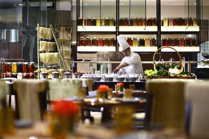 Dining 76 of 150