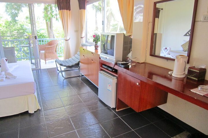 Room 4 of 23