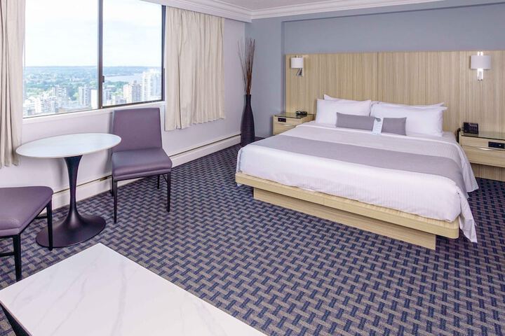 Room 15 of 210