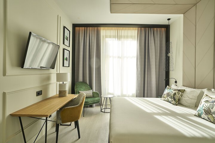 Room 6 of 59