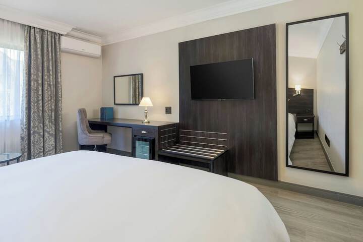 Room 15 of 131