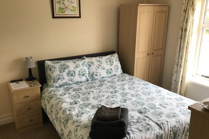 Room 8 of 9