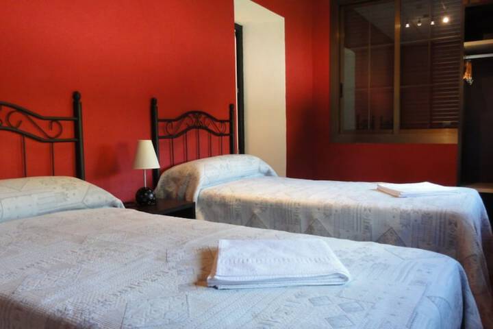 Room 3 of 43
