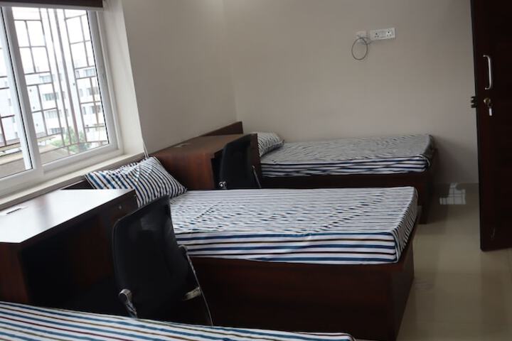 Room 2 of 21