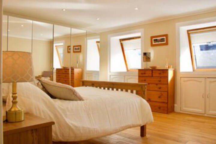 Room 18 of 21