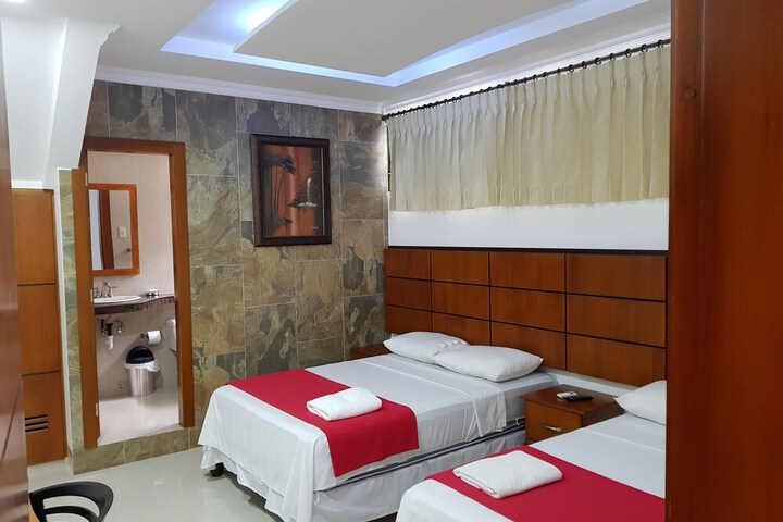 Room 15 of 40
