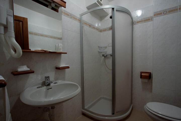 Room 20 of 62