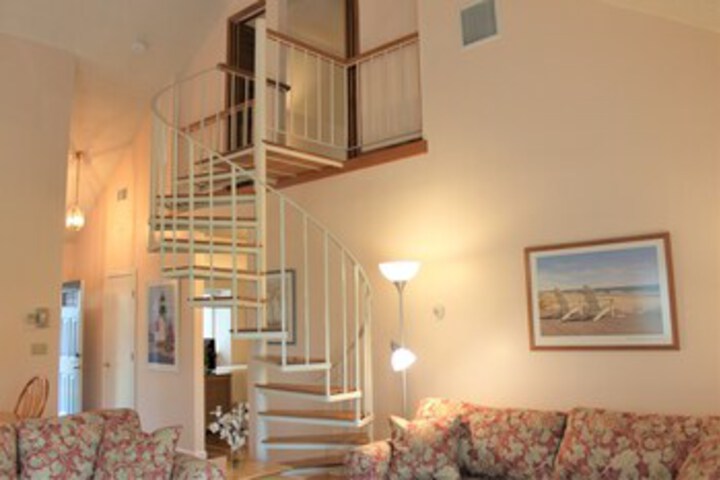 Image of 51 Middlecott - 2 Bedroom Condo