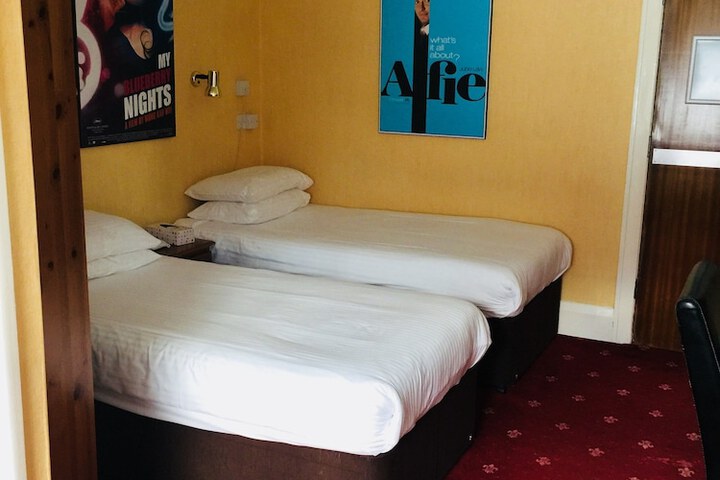 Room 48 of 139