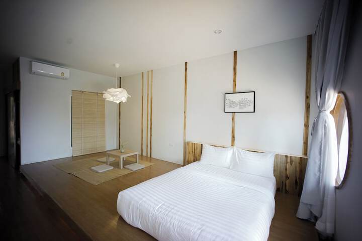 Room 2 of 20