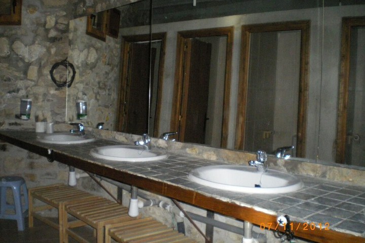 Room 4 of 10