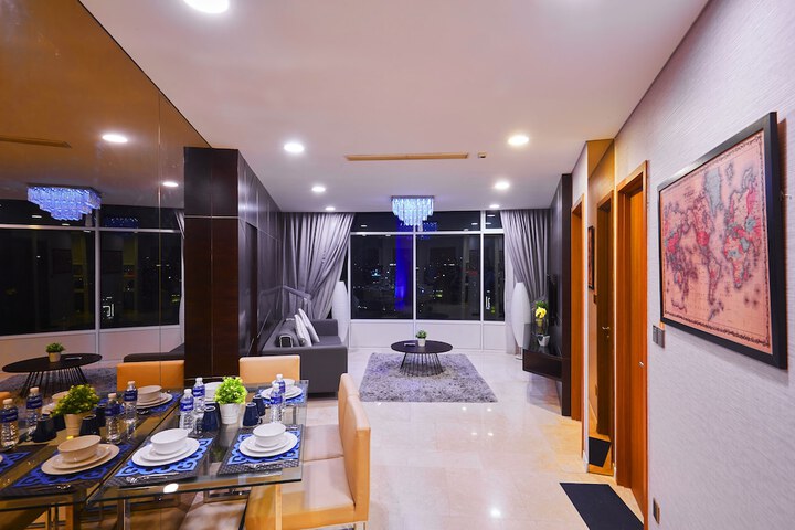 Room 10 of 25