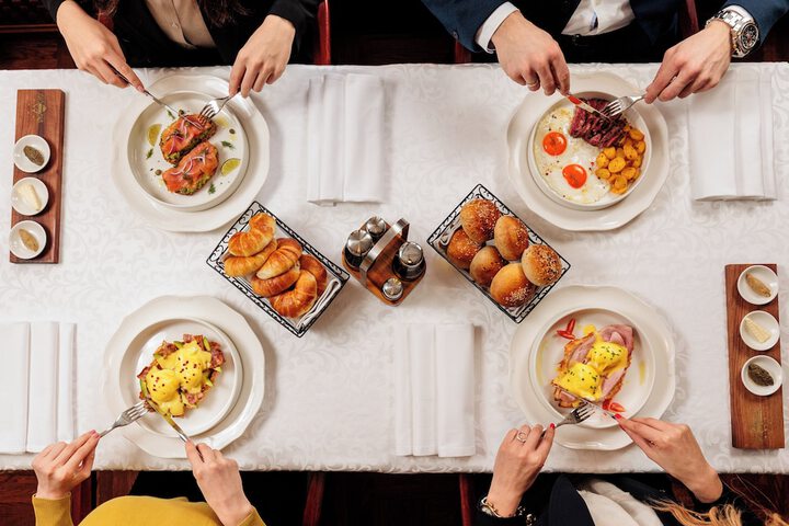 Breakfast/Coffee Service 72 of 95