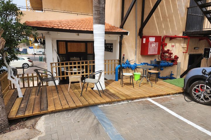 Hotel Exterior 133 of 141