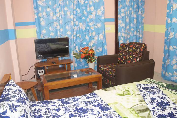 Room 3 of 8