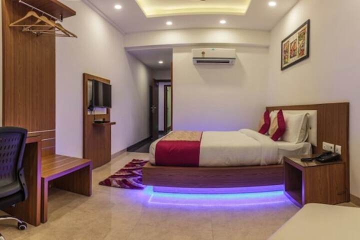 Room 15 of 65