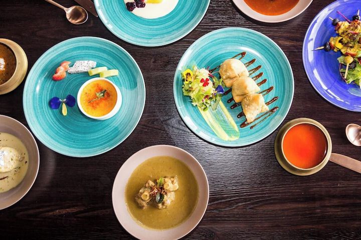 Dining 80 of 145
