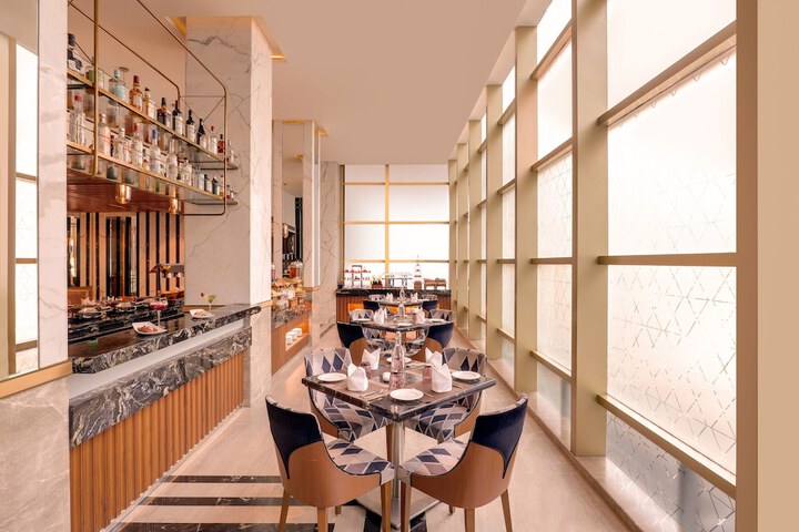 Dining 59 of 72
