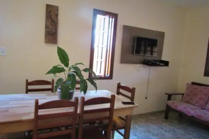 Room 5 of 18