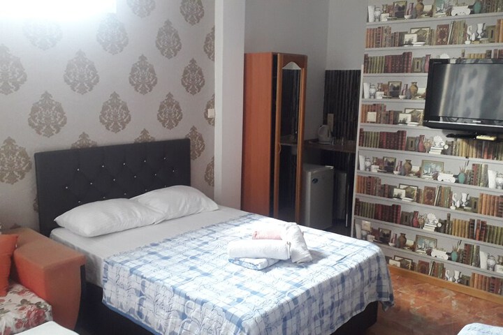 Room 15 of 26