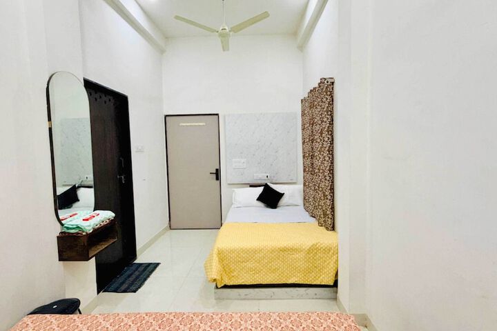 Room 42 of 87