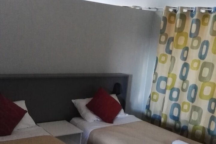 Room 4 of 38