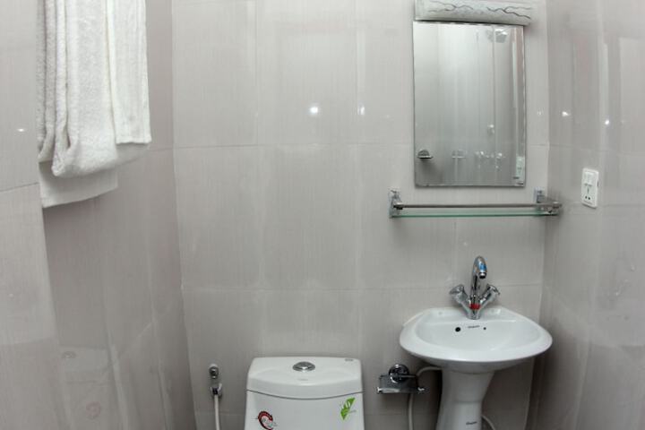 Room 25 of 41