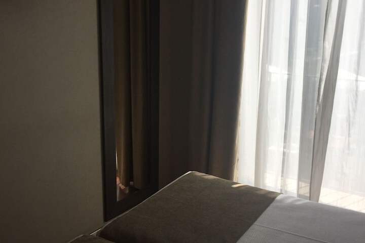 Room 9 of 51