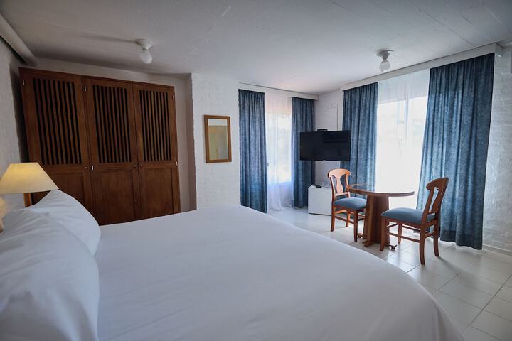 Room 12 of 49