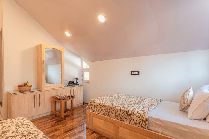 Room 15 of 38