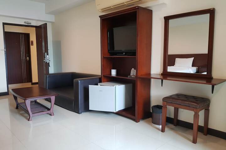 Room 9 of 49