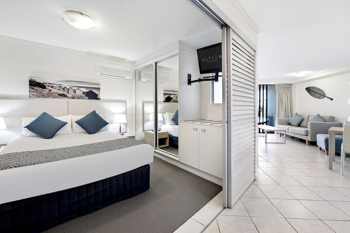 Room 3 of 78