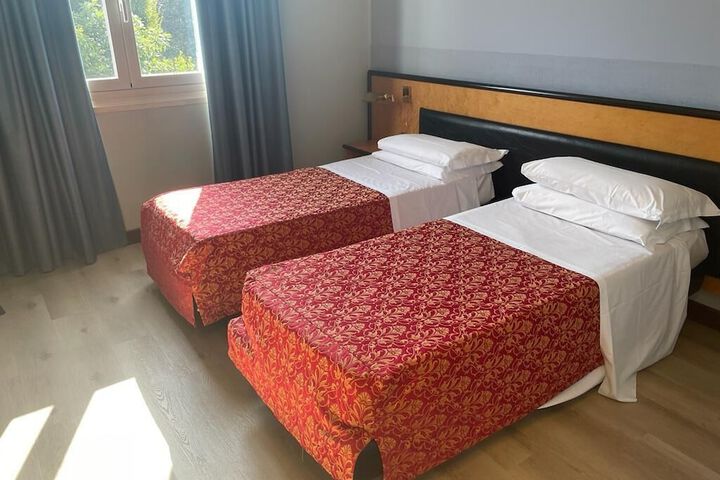 Room 5 of 21