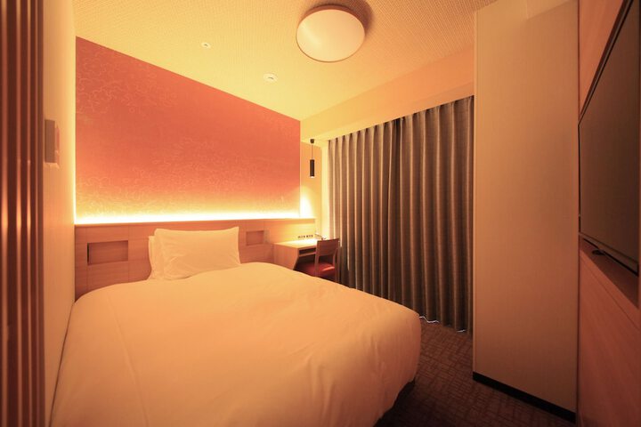 Room 15 of 43