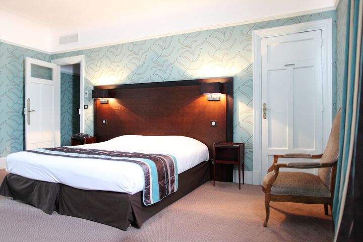 Room 27 of 79