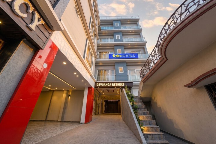 Fabhotel Dev Ganga Retreat