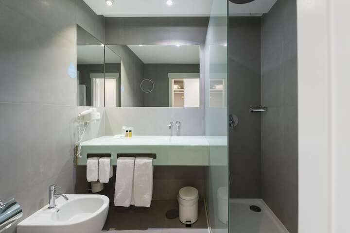 Clean Restrooms