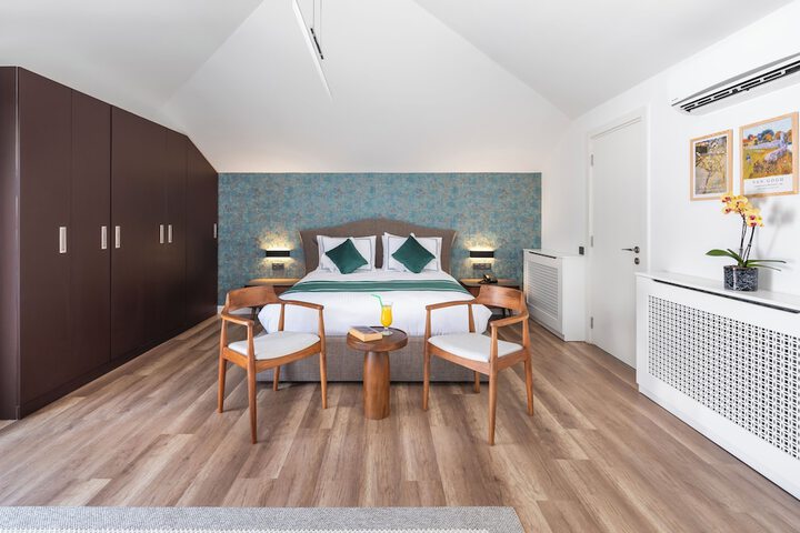 Room 11 of 124