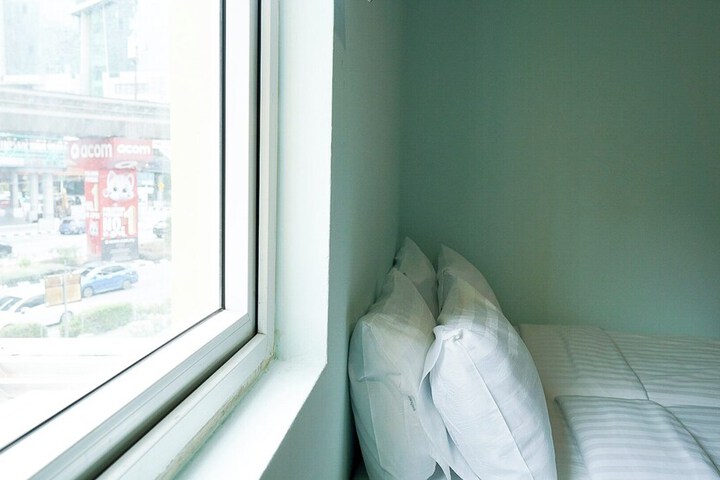 Room 15 of 23
