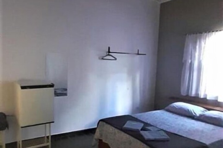 Room 27 of 68