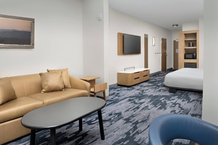 Room 16 of 44