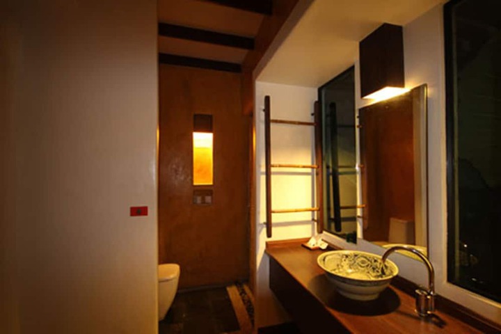 Room 18 of 50